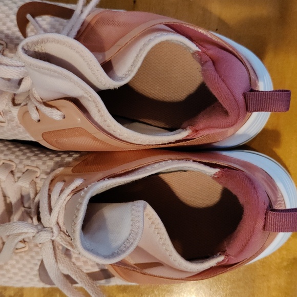 Nike Air Max Bella Tr2 pink running shoes size 10 - Picture 9 of 10